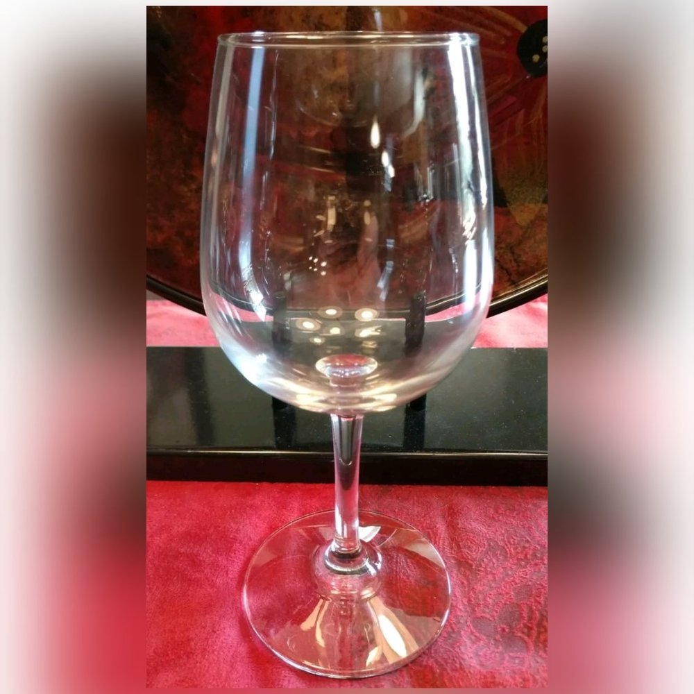 Set of Five Clear Wine Glasses-Two Sizes!! - Picture 3 of 3